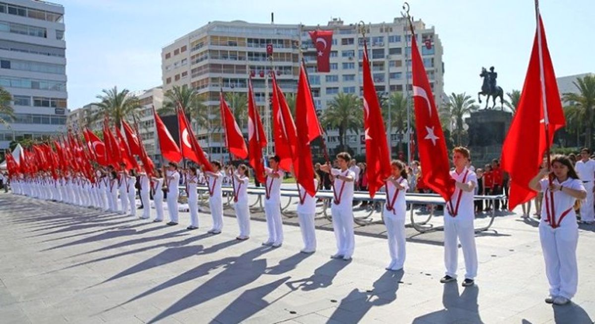 19 Mayıs Yurtta Törenlerle Kutlanıyor