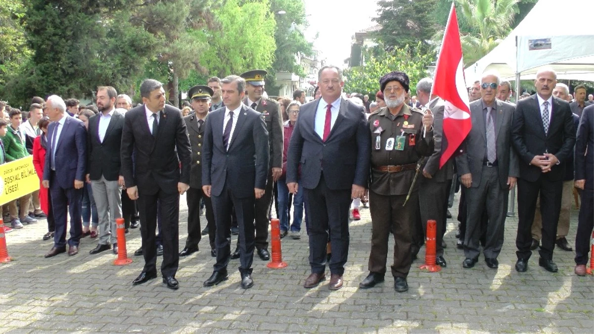 Akçakoca\'da 19 Mayıs Atatürk\'ü Anma Gençlik ve Spor Bayramı Kutlandı