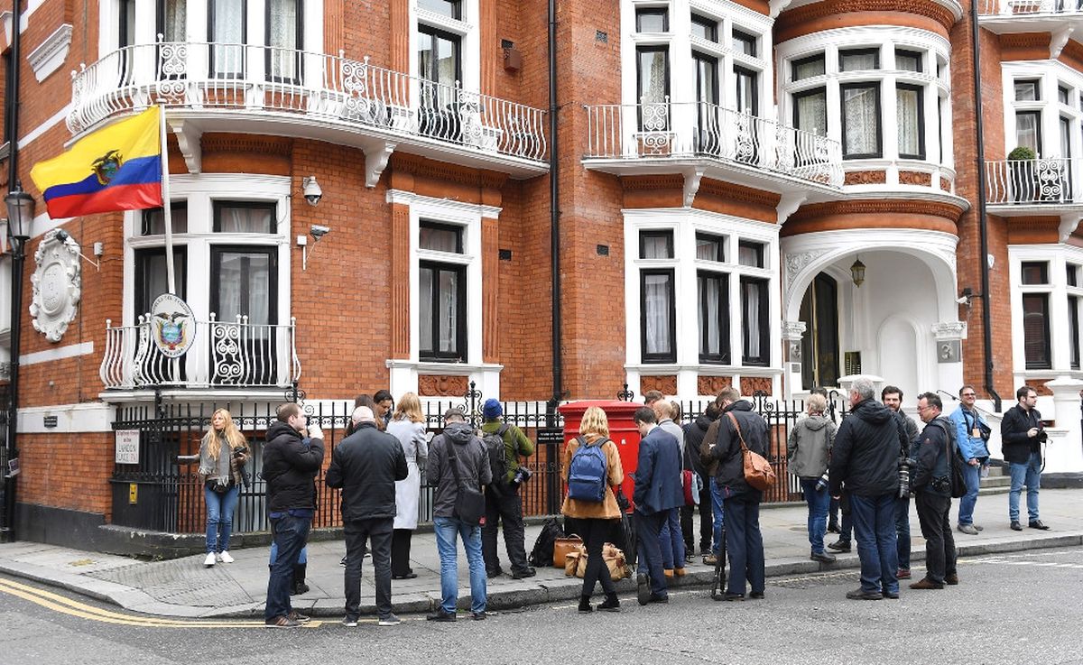 Assange\'ın Tecavüz Soruşturması Kapatıldı