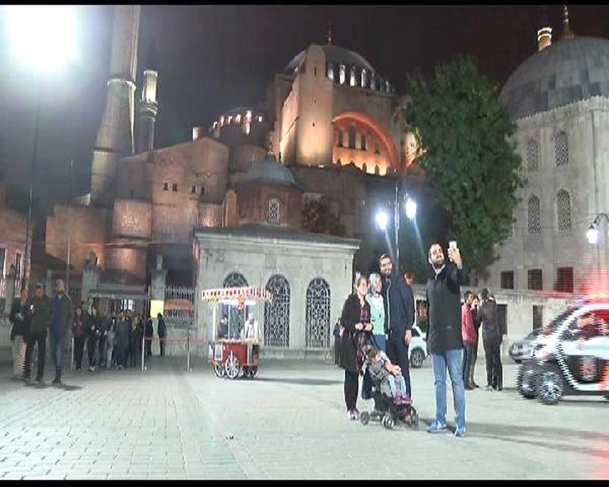 Avrupa Müzeler Gecesi\'nde Ayasofya Müzesi\'ne Yoğun İlgi