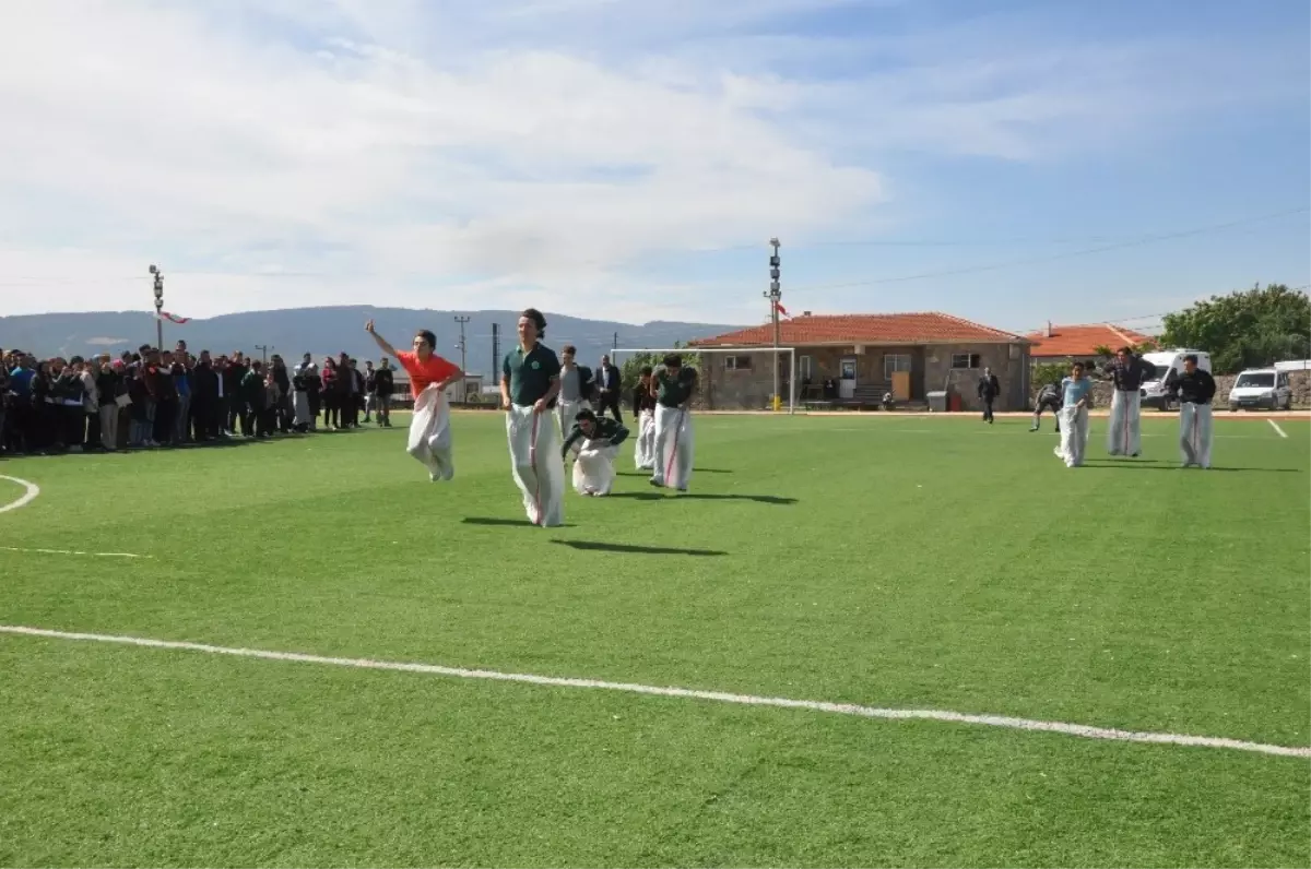 Ayvacık\'ta 19 Mayıs Kutlamaları