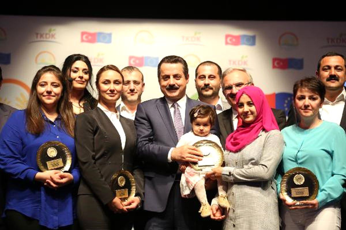 Bakan Çelik\'ten Domates Çıkışı