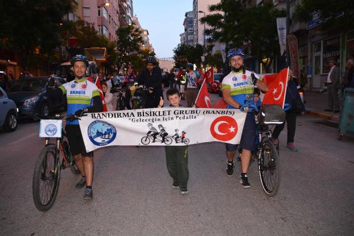 Bandırma\'da 19 Mayıs Coşkusu