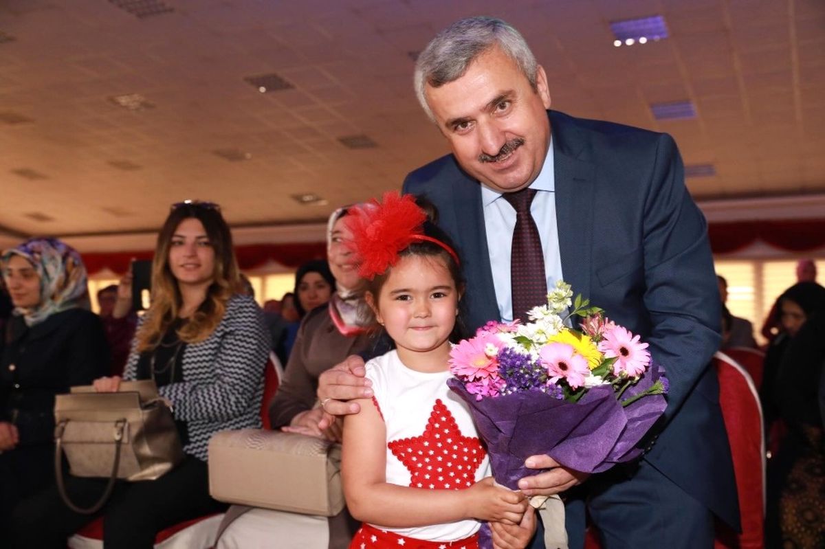 Başkan Baran: "Vatanını Seven Nesiller Yetiştirmeliyiz"