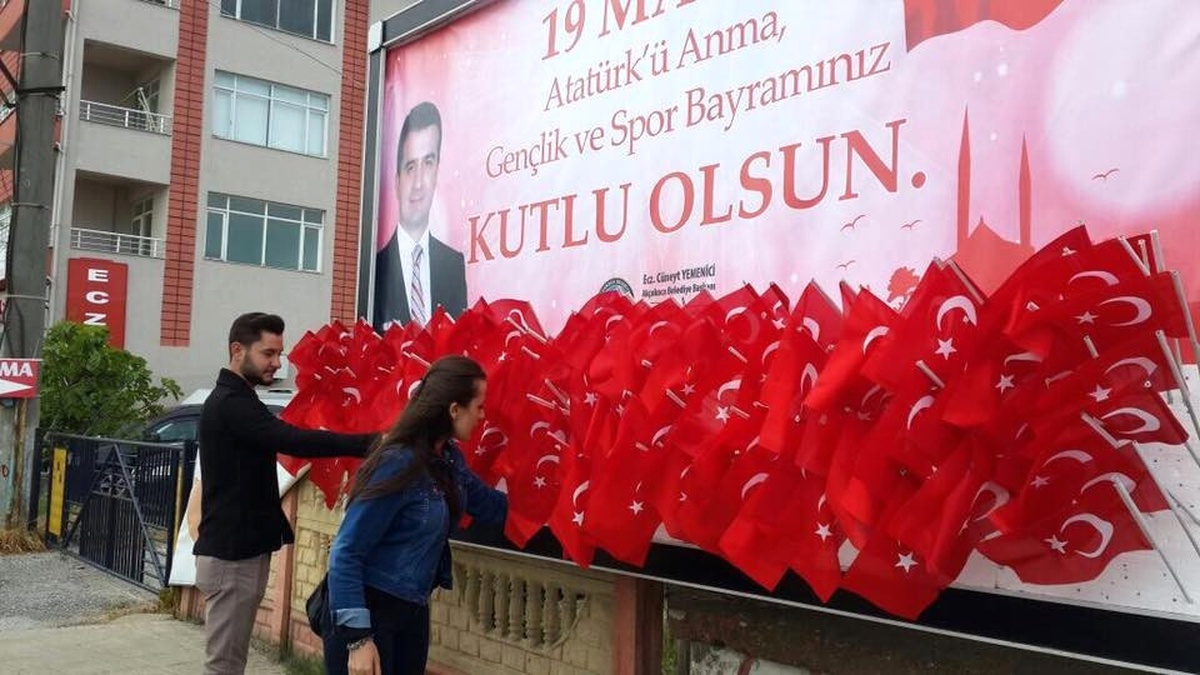 Başkan Yemenici\'den İlginç Bayram Kutlaması