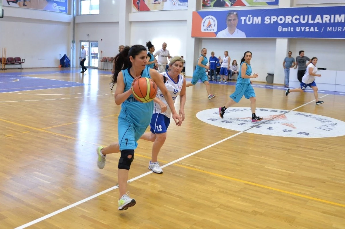 Basketbol Efsaneleri Muratpaşa\'da Buluştu