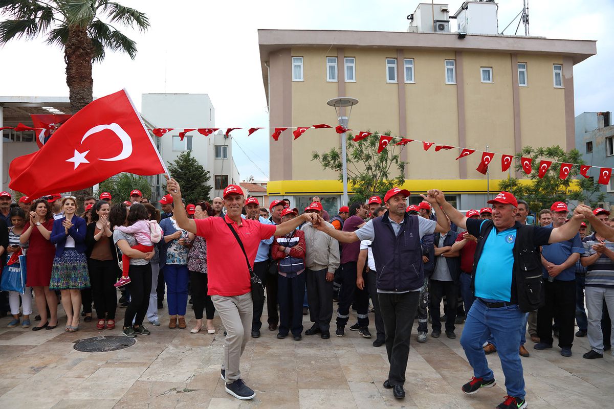 Bayraklı\'da 19 Mayıs coşkusu