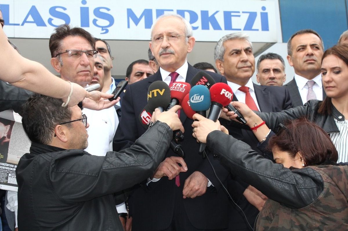 CHP Lideri Kılıçdaroğlu\'ndan Sözcü Gazetesi\'ne Destek Ziyareti