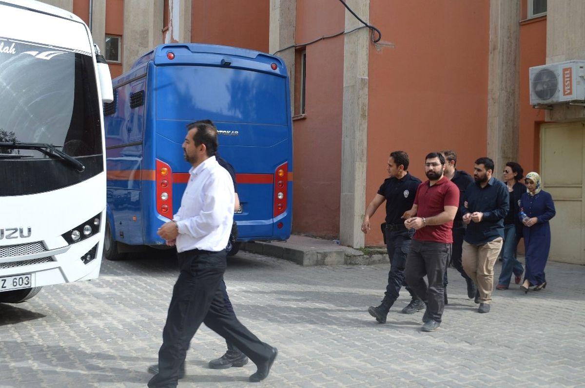Fetö\'nün Hücre Evine Operasyon: 5 Gözaltı