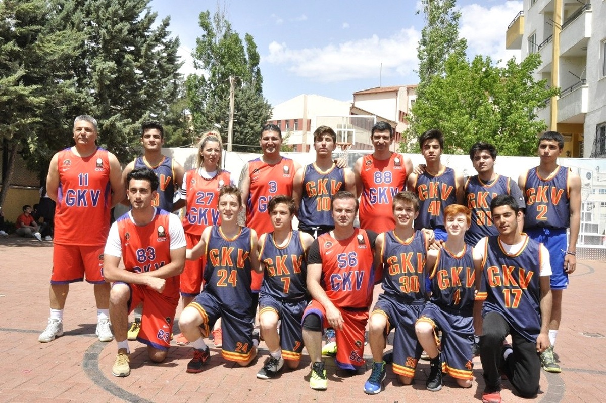 Gaziantep Kolej Vakfı\'nda 19 Mayıs Spor Şöleni