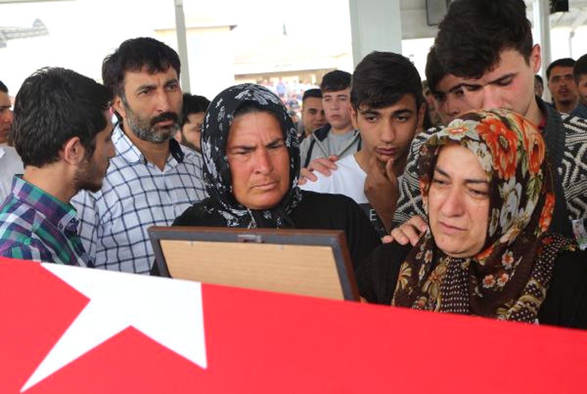 İlik Kanserinden Ölen Er Gaziantep\'te Toprağa Verildi