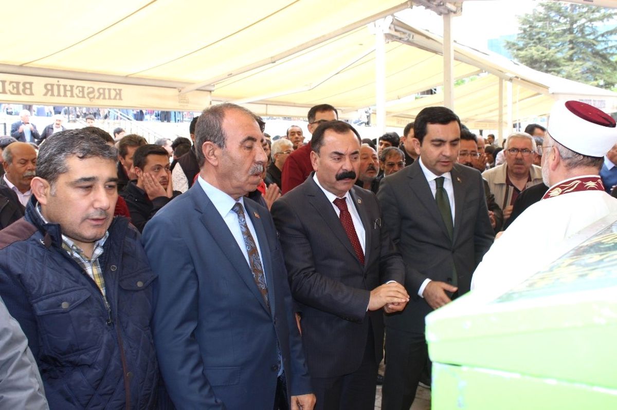 İlk Toplantısında Kalbine Yenik Düşen MHP\'li Yönetim Kurulu Üyesi Son Yolculuğuna Uğurlandı