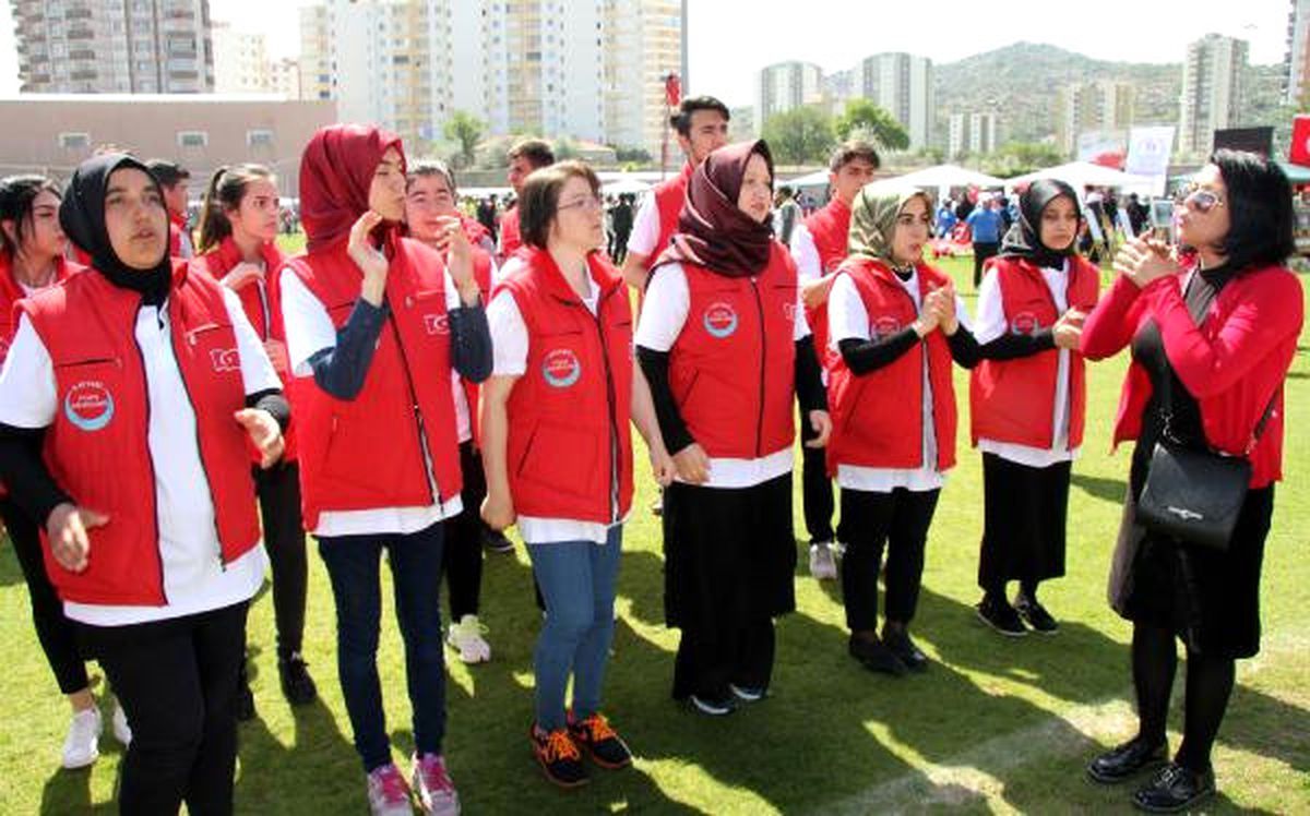 İşaret Diliyle 19 Mayıs Kutlaması