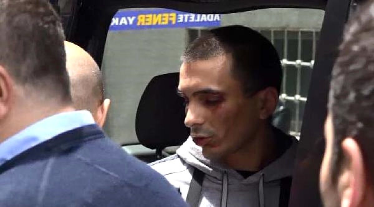 İstiklal Caddesi\'nde Taraftar Kavgası;5 Yaralı