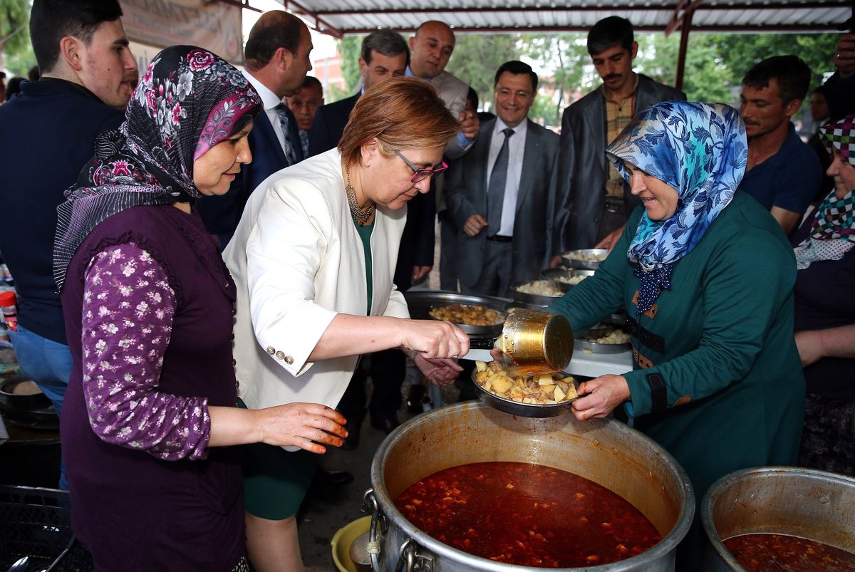 Kalbimiz Türkiye için atıyor
