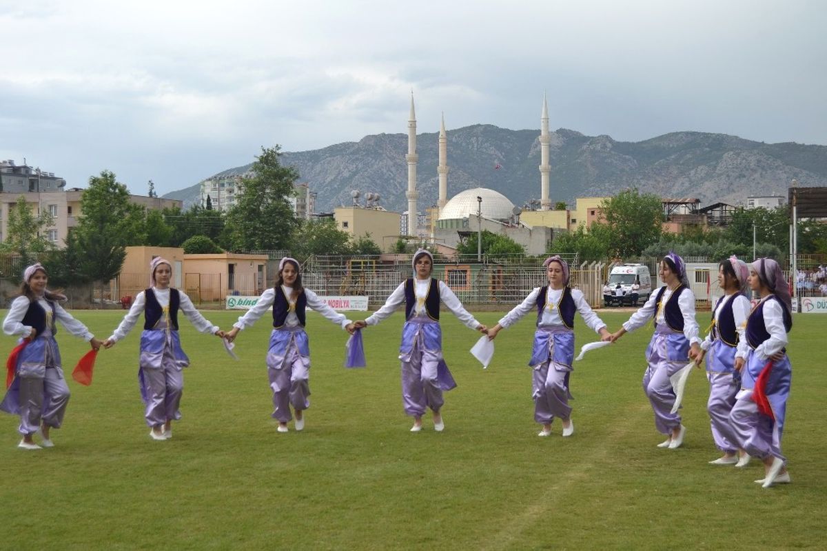 Kozan\'da 19 Mayıs Coşkuyla Kutlandı