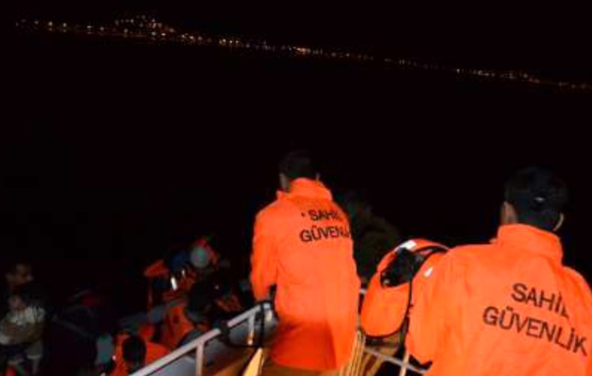 Kuşadası ve Didim\'de 56 Kaçak Göçmen Yakalandı
