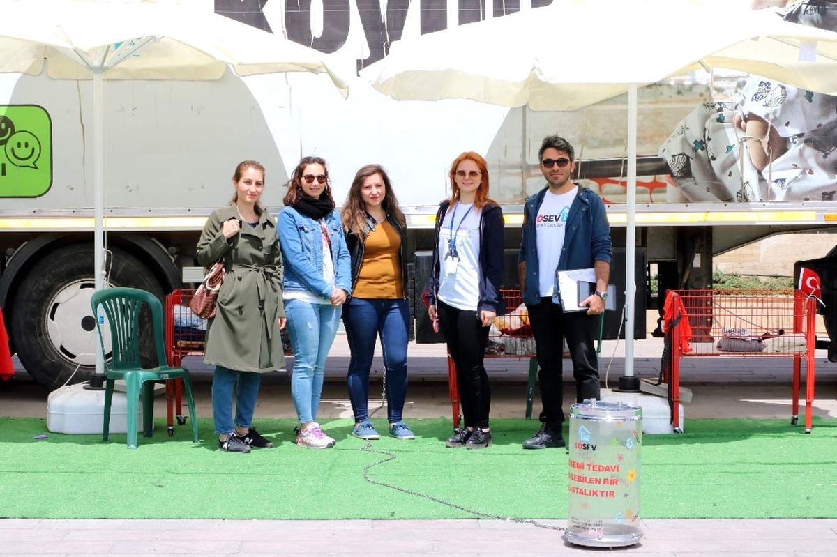 Lösev Tırı Yozgat\'ta İhtiyaç Sahipleriyle Buluştu