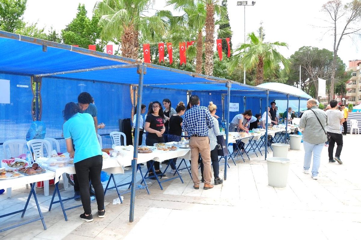 Milas\'ta Öğrenciler Yararına Kermes