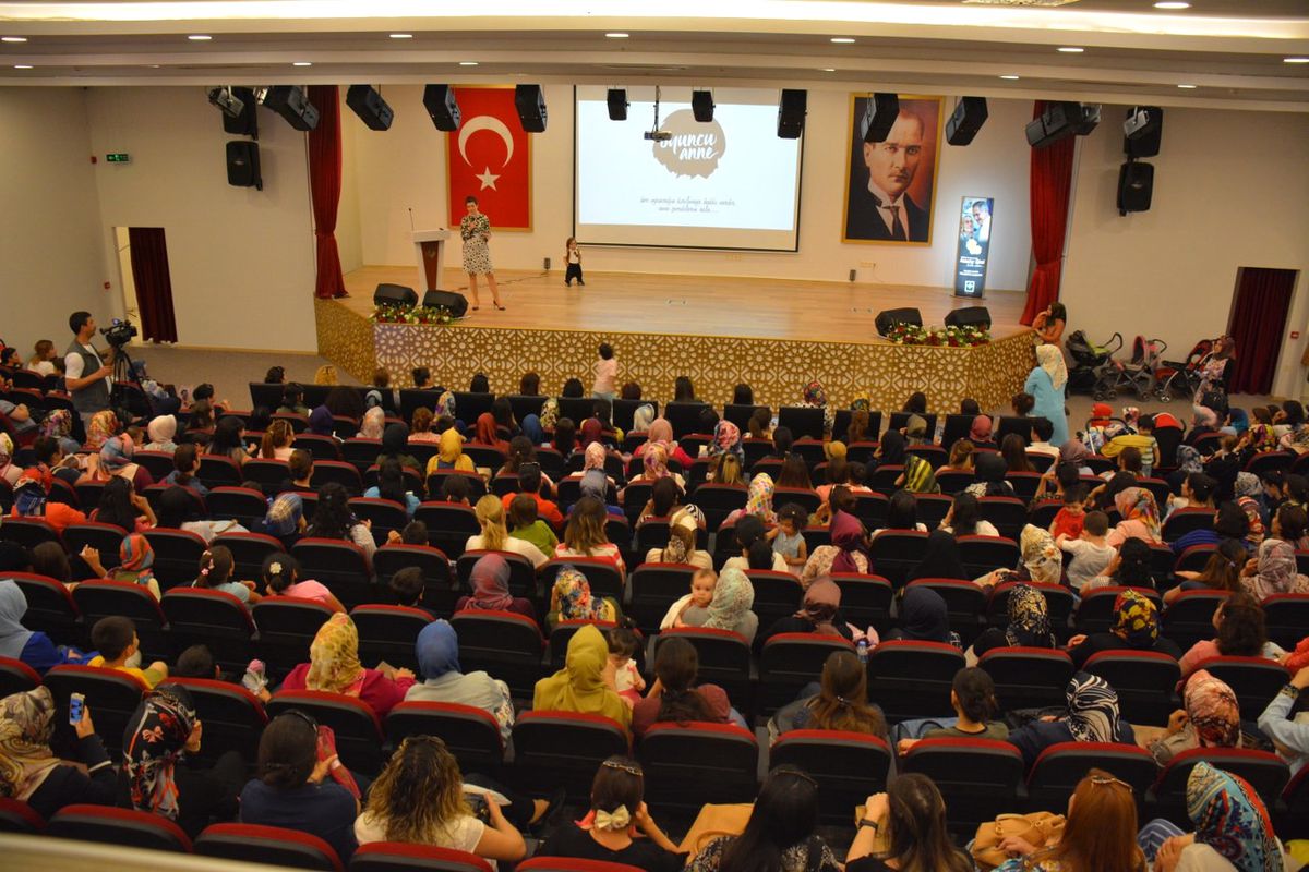 Oyuncu Anne Osmaniye\'de