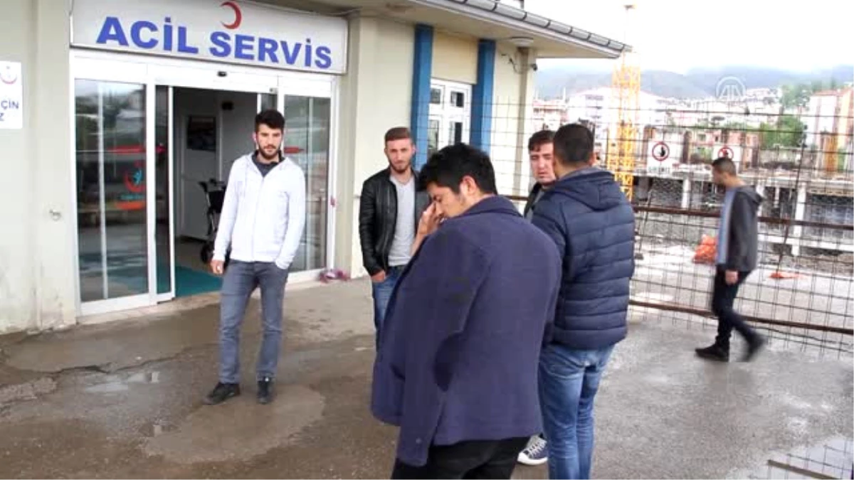 Sivas\'ta Gıda Zehirlenmesi Şüphesi - 33 Öğrenci Hastaneye Kaldırıldı