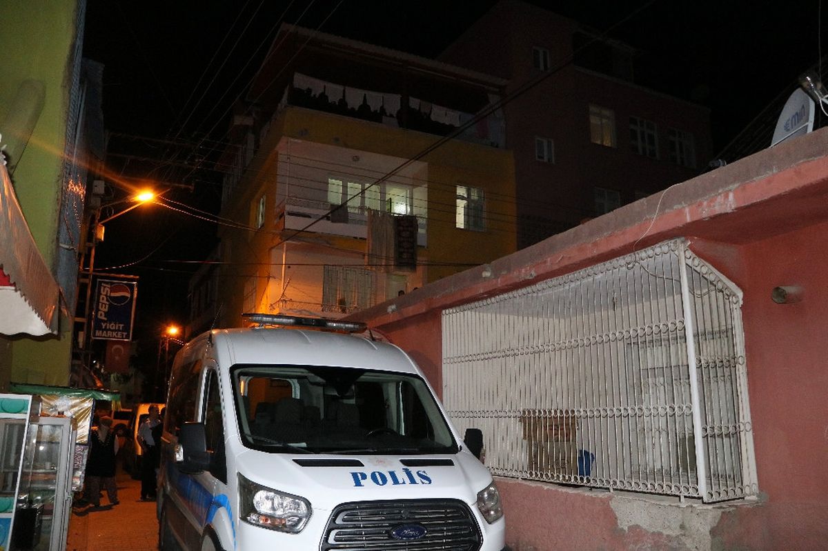 Tartıştığı Kardeşini Öldürdü