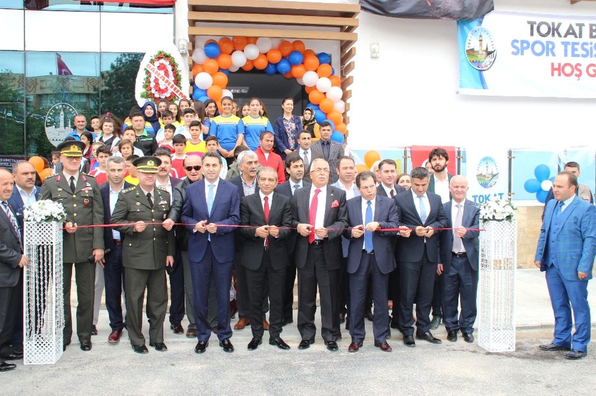 Tokat\'ta Gençlere Bayram Hediyesi