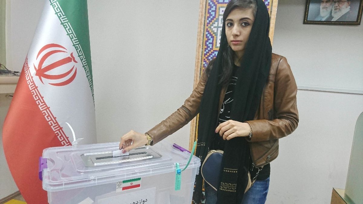 Türkiye\'de Yaşayan Iranlılar Sandık Başına Gitti