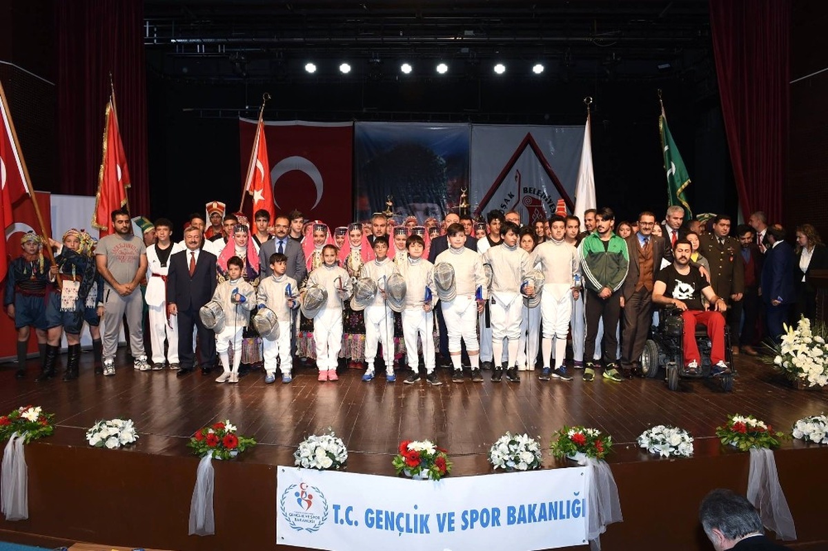 Uşak\'ta 19 Mayıs Gençlik ve Spor Bayramı Kutlamaları
