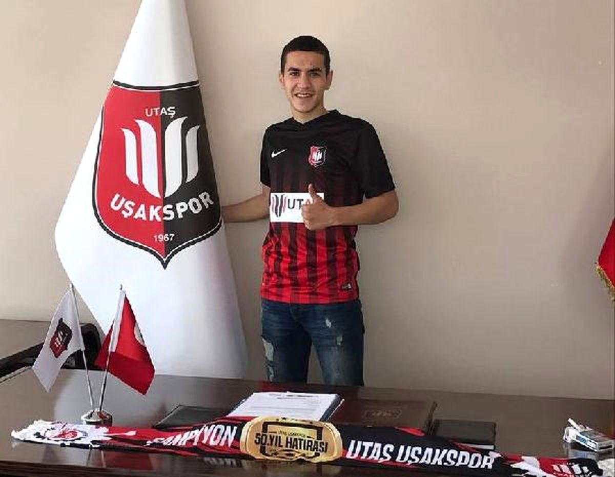 Utaş Uşakspor\'da İmzalar Sürüyor