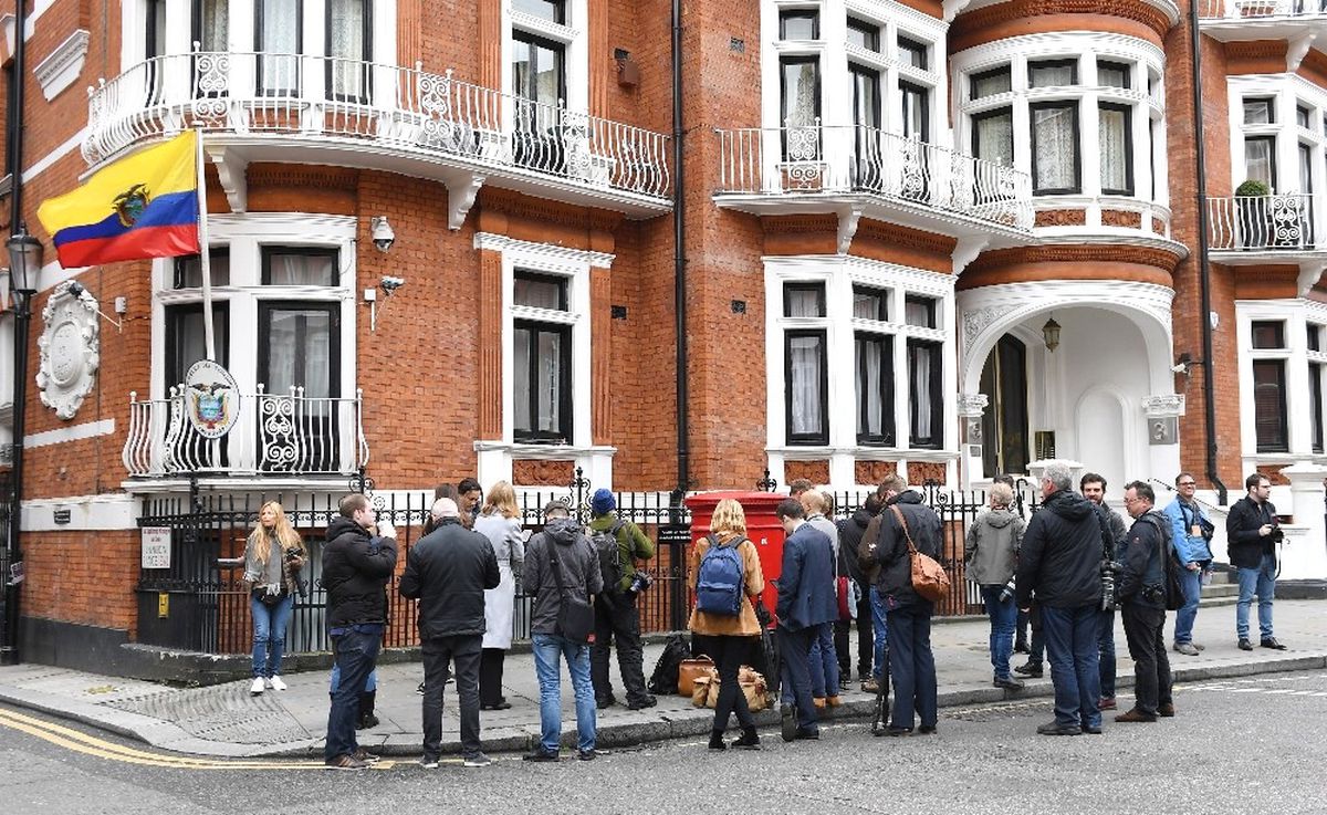 Wikileaks Kurucusu Assange\'ın Tecavüz Soruşturması Kapatıldı