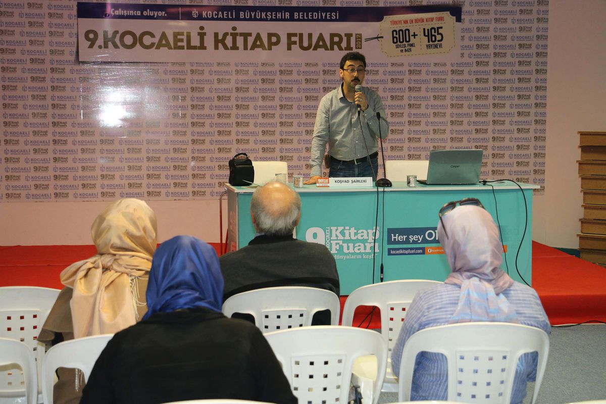 \'\'Yazar okurun özüdür\'\'