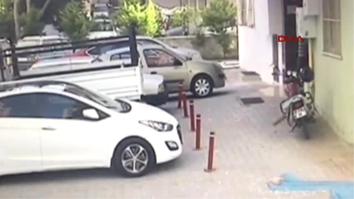 Adana Bisiklet Hırsızı Güvenlik Kamerasında