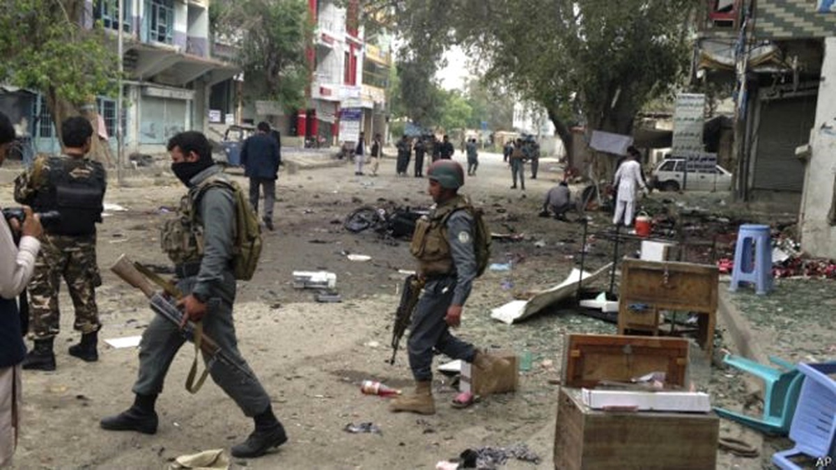 Afganistan\'da Bankaya Saldırı: 2 Ölü