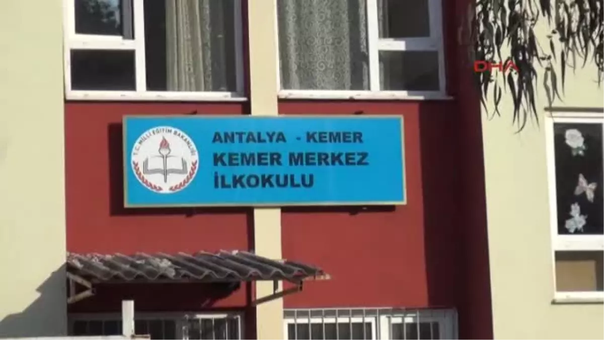 Antalya Kaldığı Lojmanda Ölü Bulundu