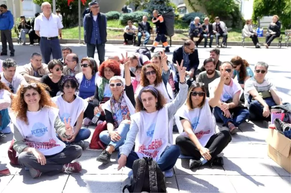 Bakırköy\'de Khk İhraçlarına Protesto