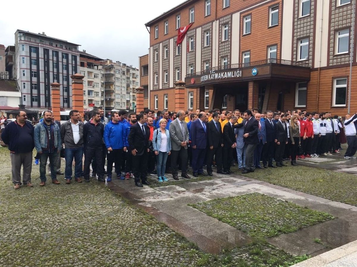 Baro Başkanı Avukat Ay, 19 Mayıs Törenine Ardeşen\'de Katıldı