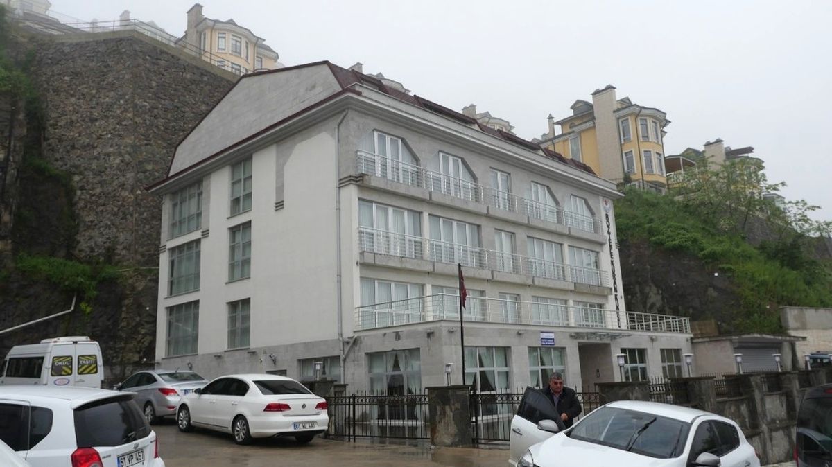 Başkan Gümrükçüoğlu, Boztepe Kur\'an Kursunda İncelemelerde Bulundu