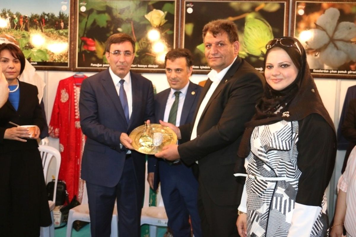 Belediye Başkanı Ayhan, Akçakale\'yi Ankara\'da Tanıtıyor