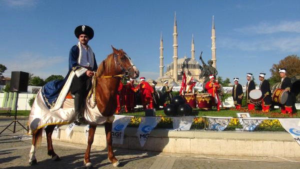Edirne\'de İstanbul\'un Fethi Yürüyüşü
