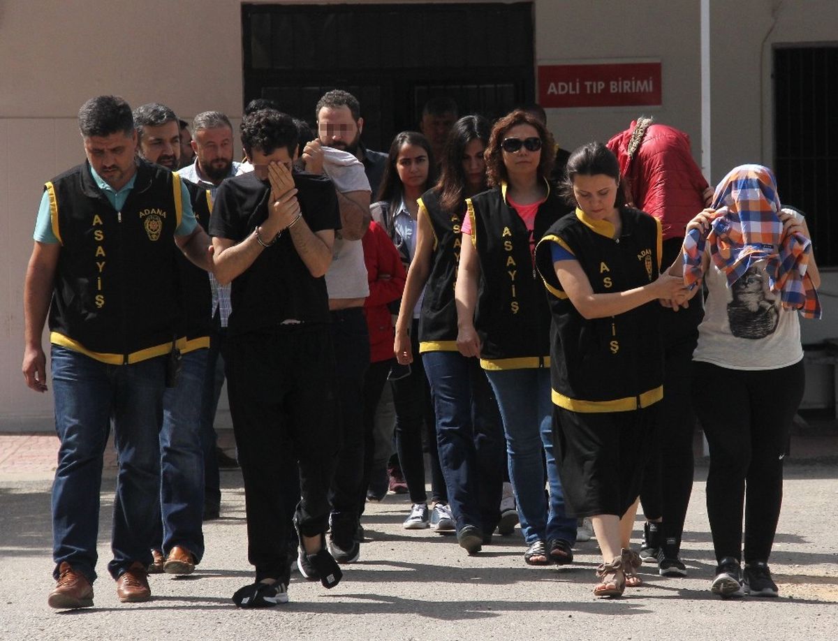 Eskort" Çetesi Fertleri Birbirini Dolandırmış