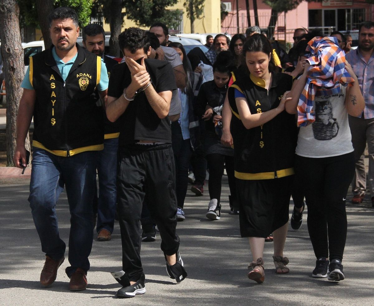 Eskort Çetesi Üyeleri Birbirini Dolandırmış