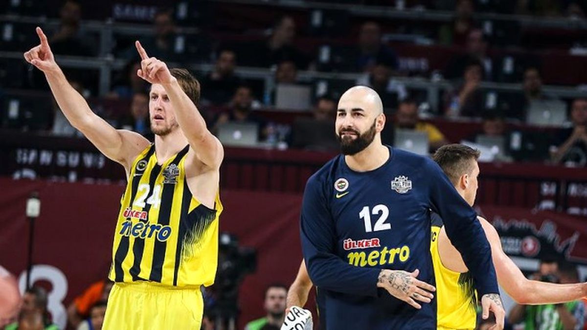 Fenerbahçe Potada Tarih Yazmak İstiyor