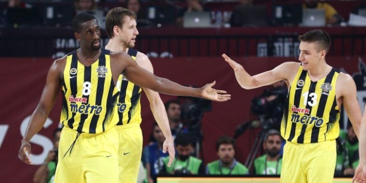 Fenerbahçe, Real Madrid\'i Eze Eze Finalde