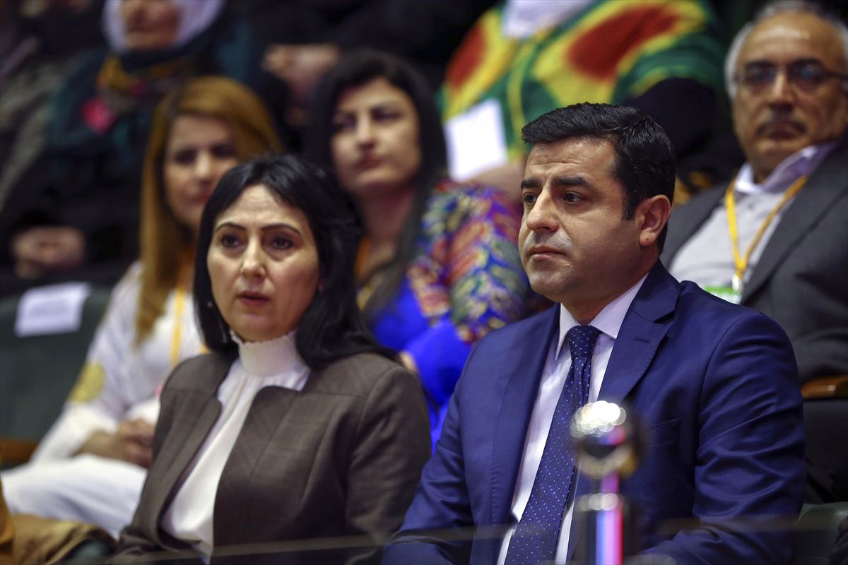 Hdp\'nin Olağanüstü Kongresi\'ne Demirtaş ve Yüksekdağ\'dan Mesaj (2)