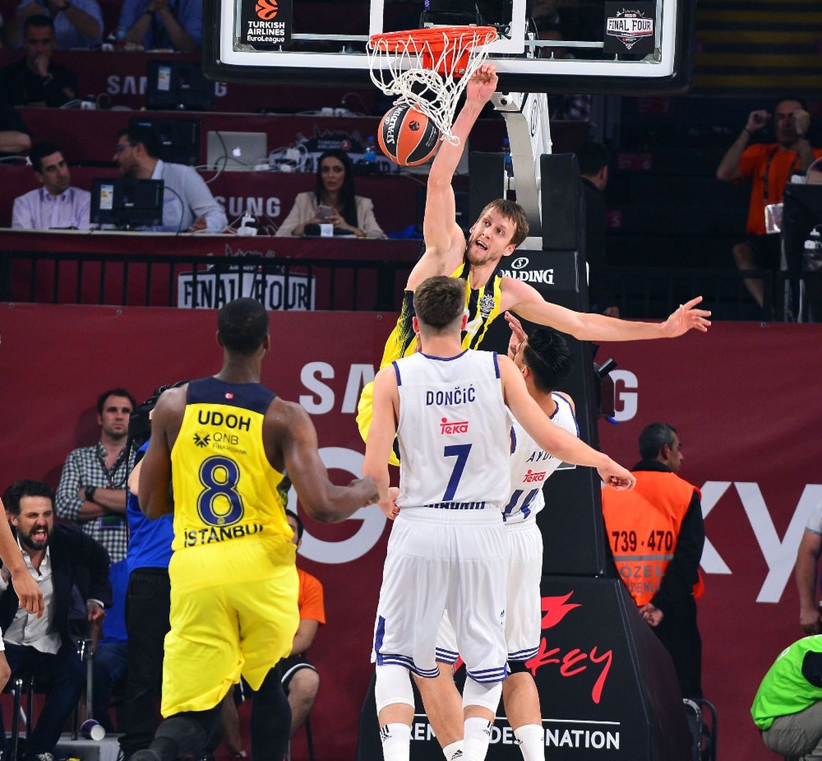 Ilk Periyot Fenerbahçe\'nin