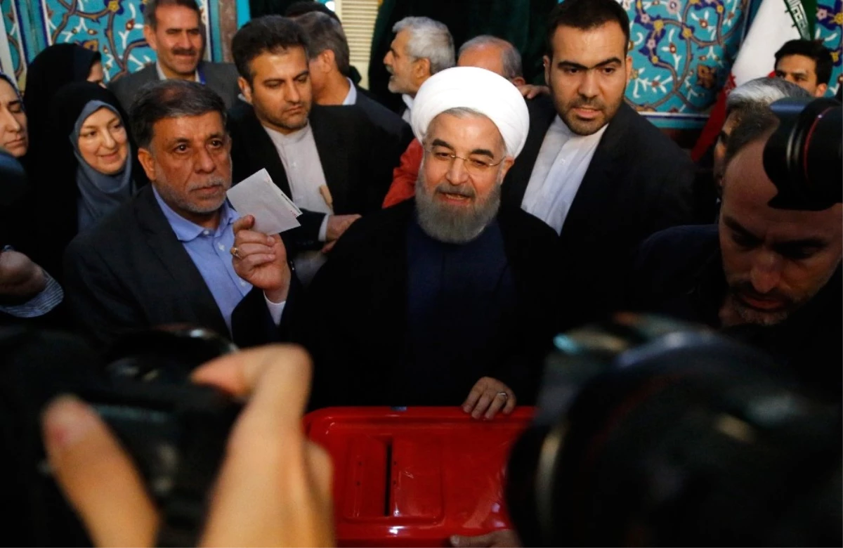 İran\'da Seçimin Galibi Ruhani