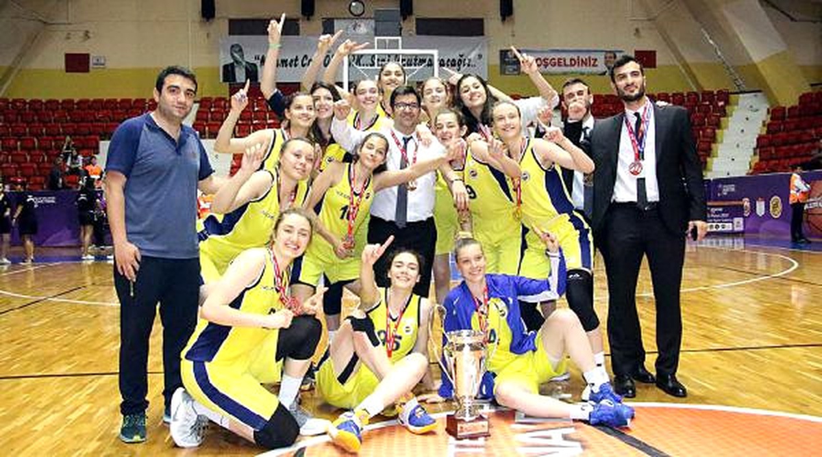 Kadınlar Basketbol 1\'inci Ligi\'nde Fenerbahçe Gelişim Birinci Oldu