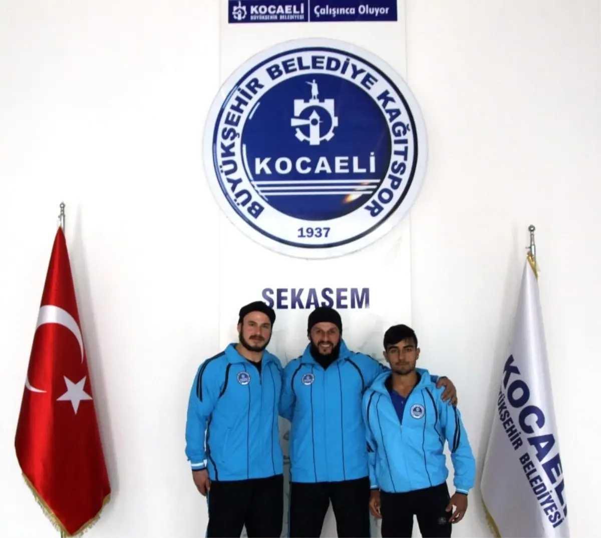 Polonya\'da \'Bileğimiz\' Bükülmedi