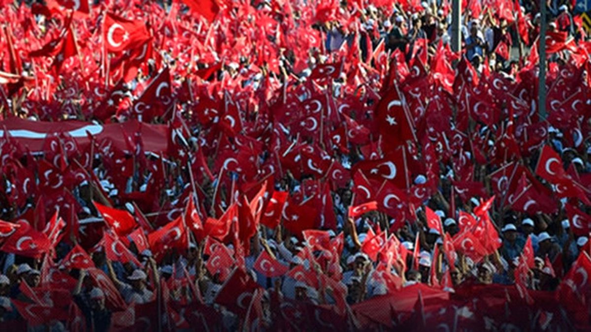 Romanya\'da Türk Yürüyüşü Yapıldı